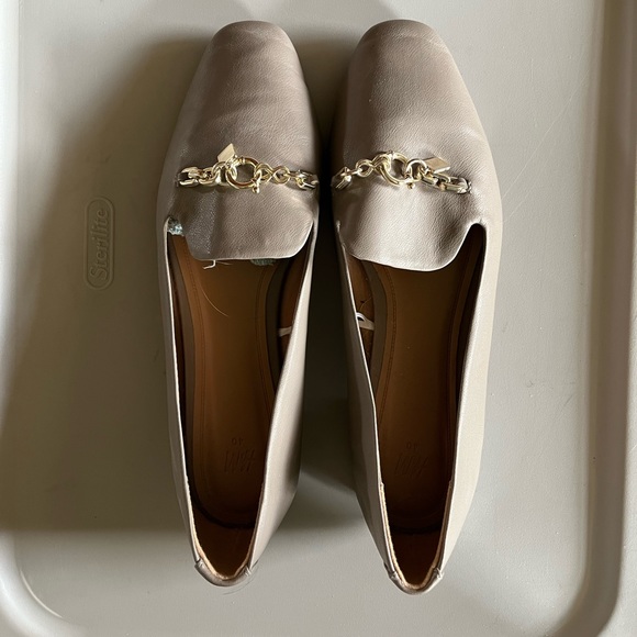 Tan and Gold Flats